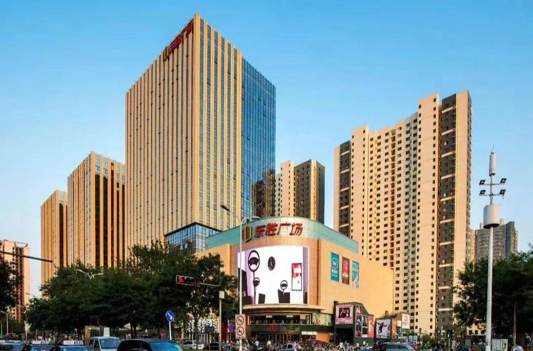 东胜广场.jpg